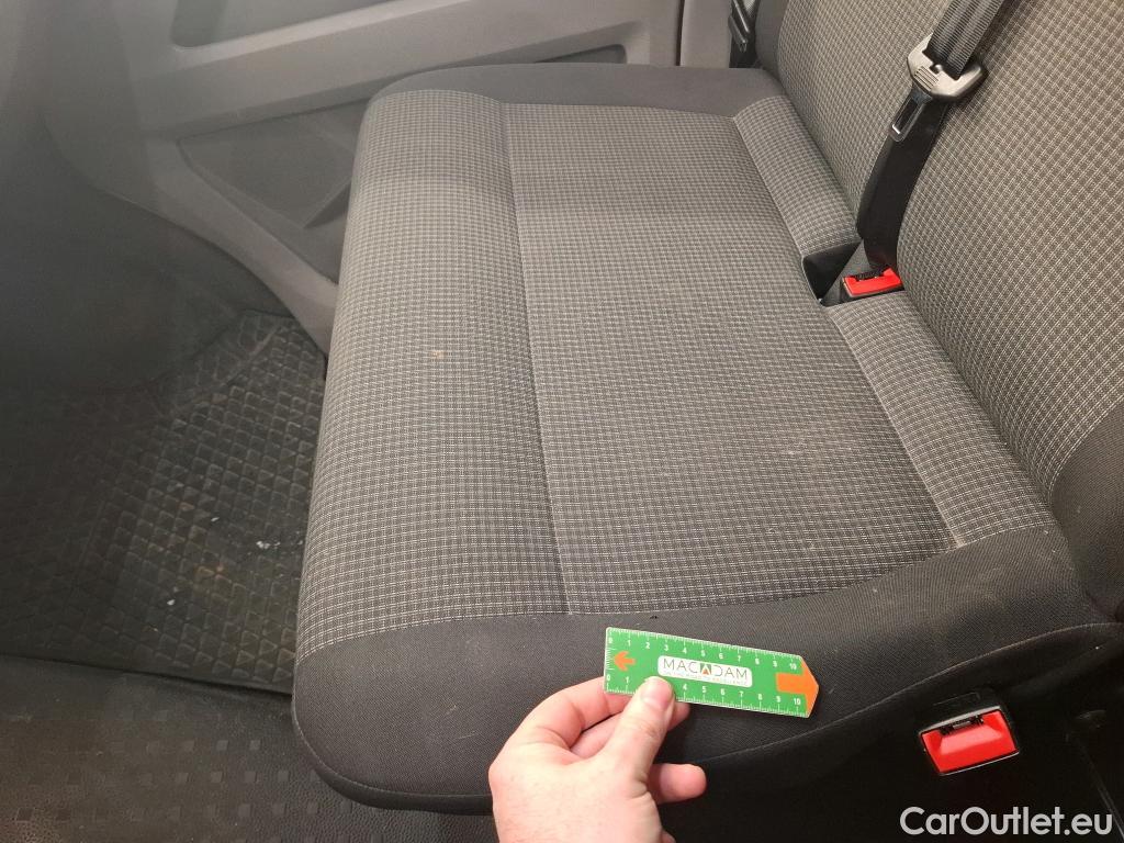  Volkswagen  Transporter VOLKSWAGEN  / 2019 / 4P / Fourgon tôlé 2.0 TDi 150 DSG7 L1H1 Business #24