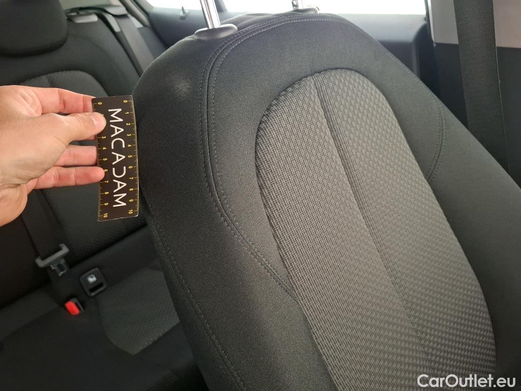  Bmw  Serie 1 BMW Série 1 / 2019 / 5P / Berline 118i DKG7 Business Design / VO RECONDITIONNE - PHOTOS AVANT RECONDITIONNEMENT #29