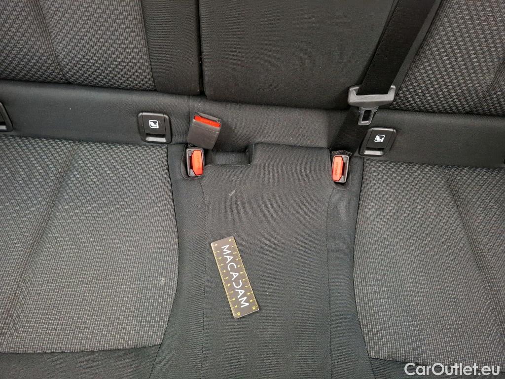  Bmw  Serie 1 BMW Série 1 / 2019 / 5P / Berline 118i DKG7 Business Design / VO RECONDITIONNE - PHOTOS AVANT RECONDITIONNEMENT #31