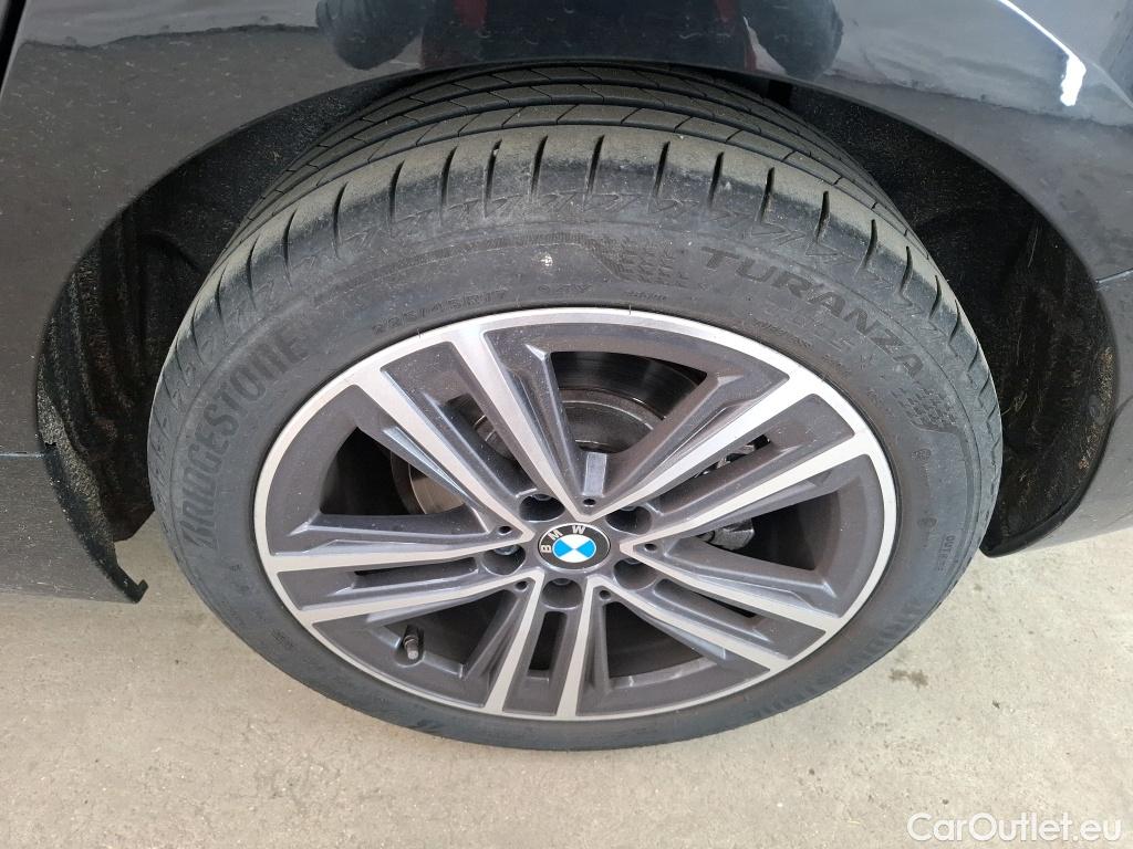  Bmw  Serie 1 BMW Série 1 / 2019 / 5P / Berline 118i DKG7 Business Design / VO RECONDITIONNE - PHOTOS AVANT RECONDITIONNEMENT #33