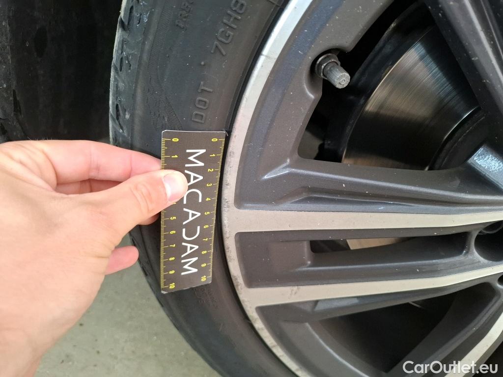  Bmw  Serie 1 BMW Série 1 / 2019 / 5P / Berline 118i DKG7 Business Design / VO RECONDITIONNE - PHOTOS AVANT RECONDITIONNEMENT #17