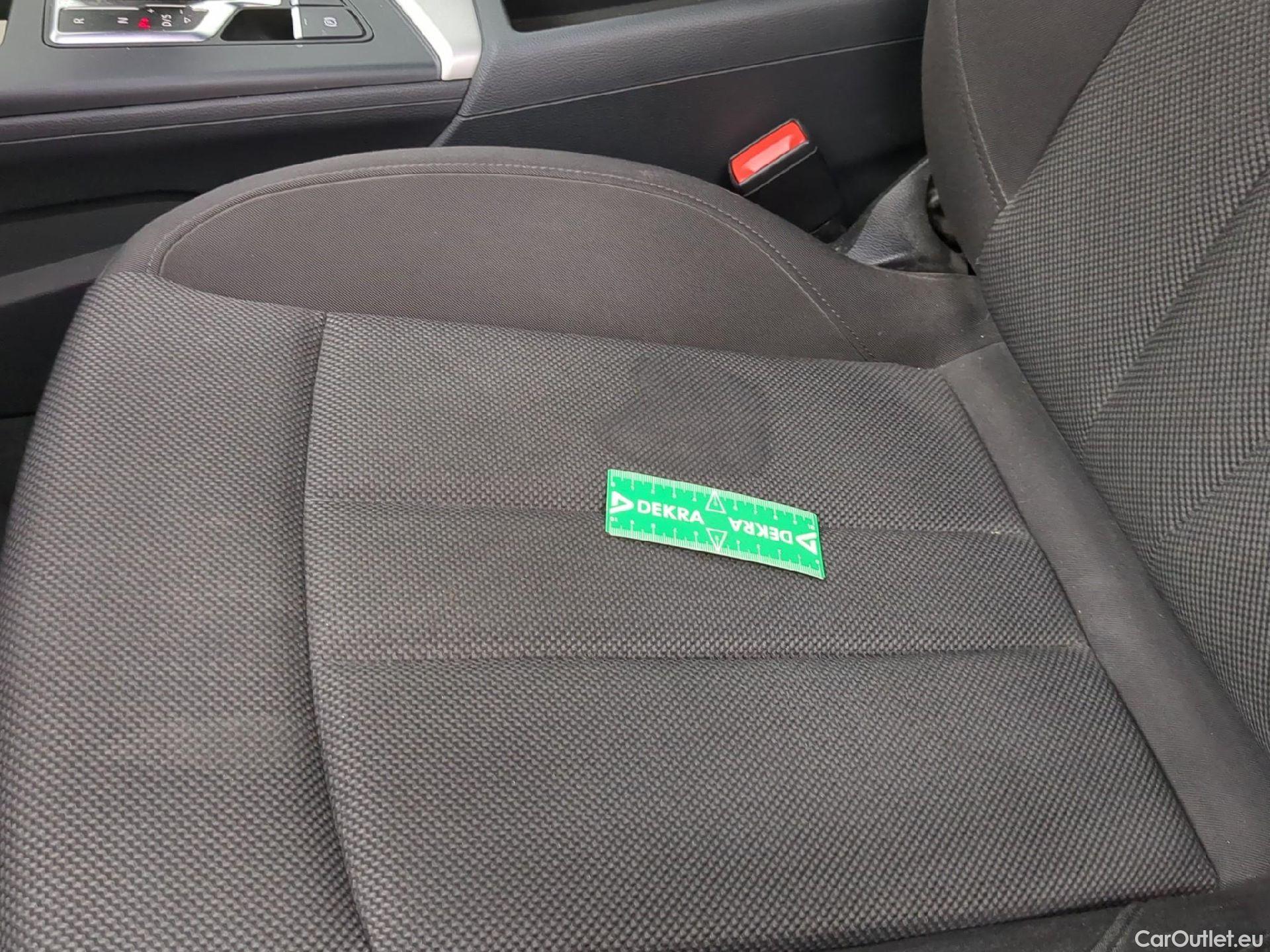  Audi  A4 AUDI  Avant / 2019 / 5P / Break 35 TFSI 150 S tronic Business line OPERATION STOCK #6