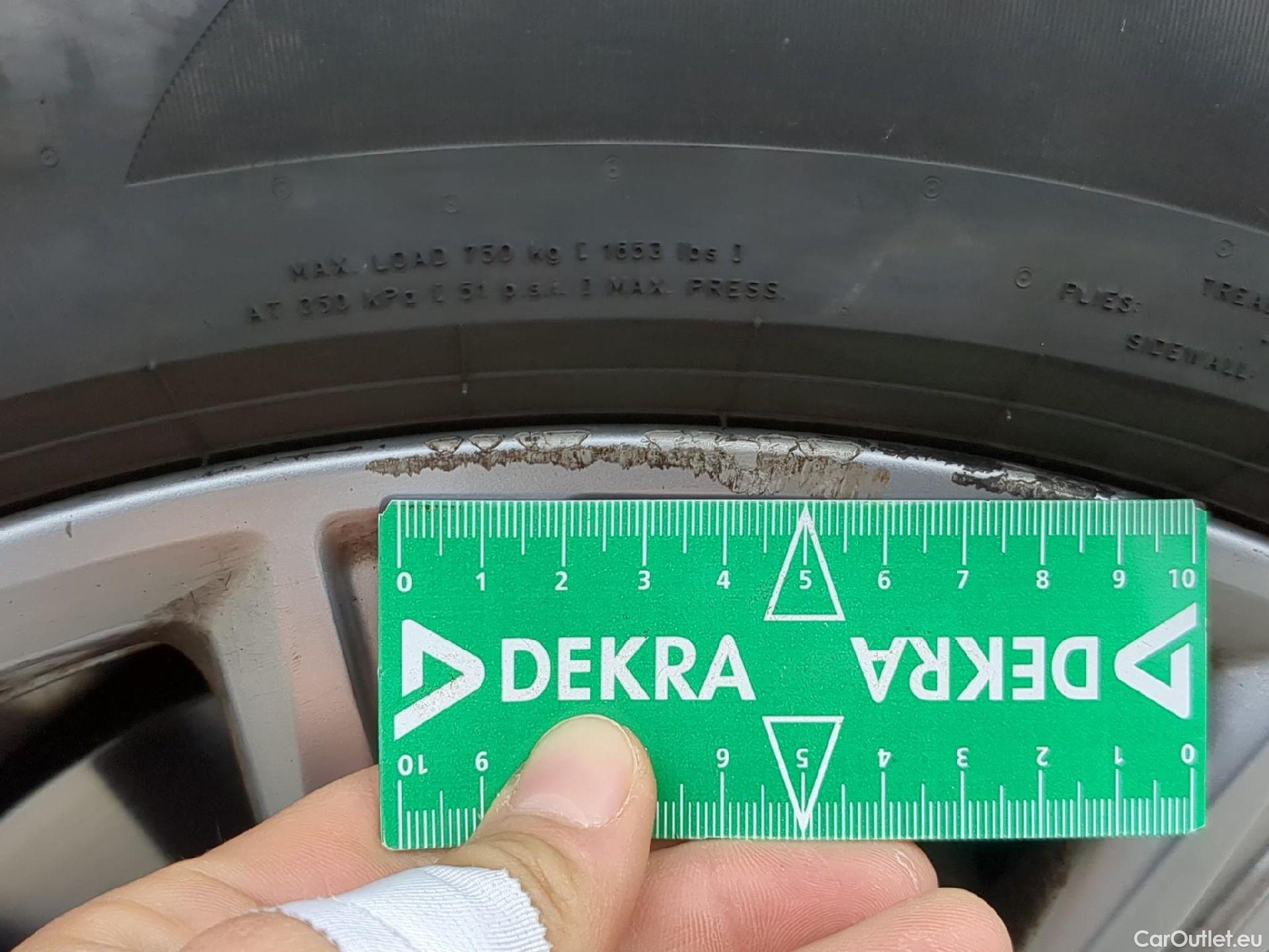  Audi  A4 AUDI  Avant / 2019 / 5P / Break 35 TFSI 150 S tronic Business line OPERATION STOCK #9