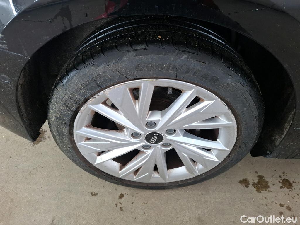  Audi  A3 AUDI  Sportback / 2020 / 5P / Berline 35 TFSI 150 MHEV S Tronic Design Luxe #42