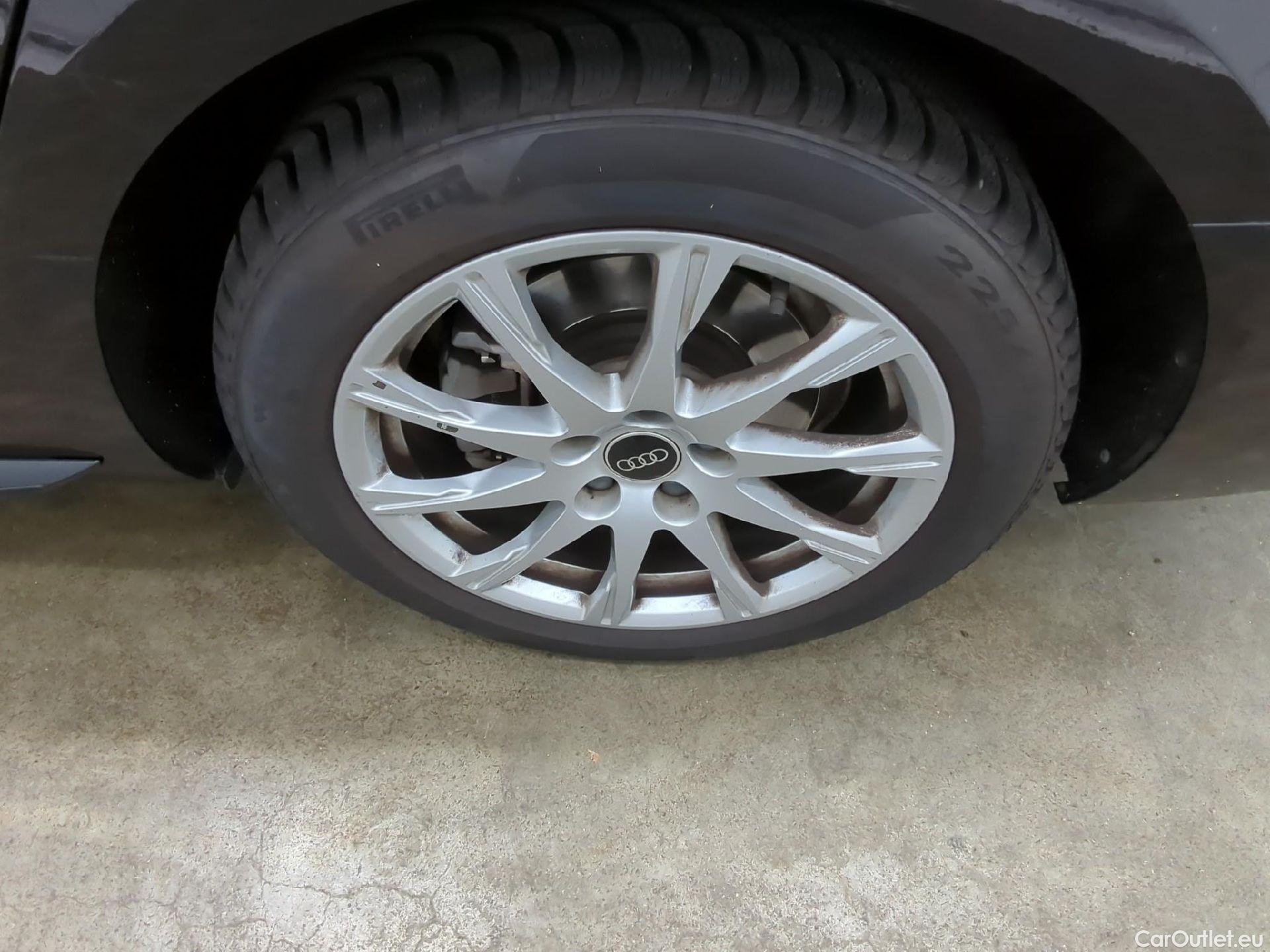  Audi  A4 AUDI  Avant / 2019 / 5P / Break 35 TFSI 150 S tronic Business line OPERATION STOCK #3