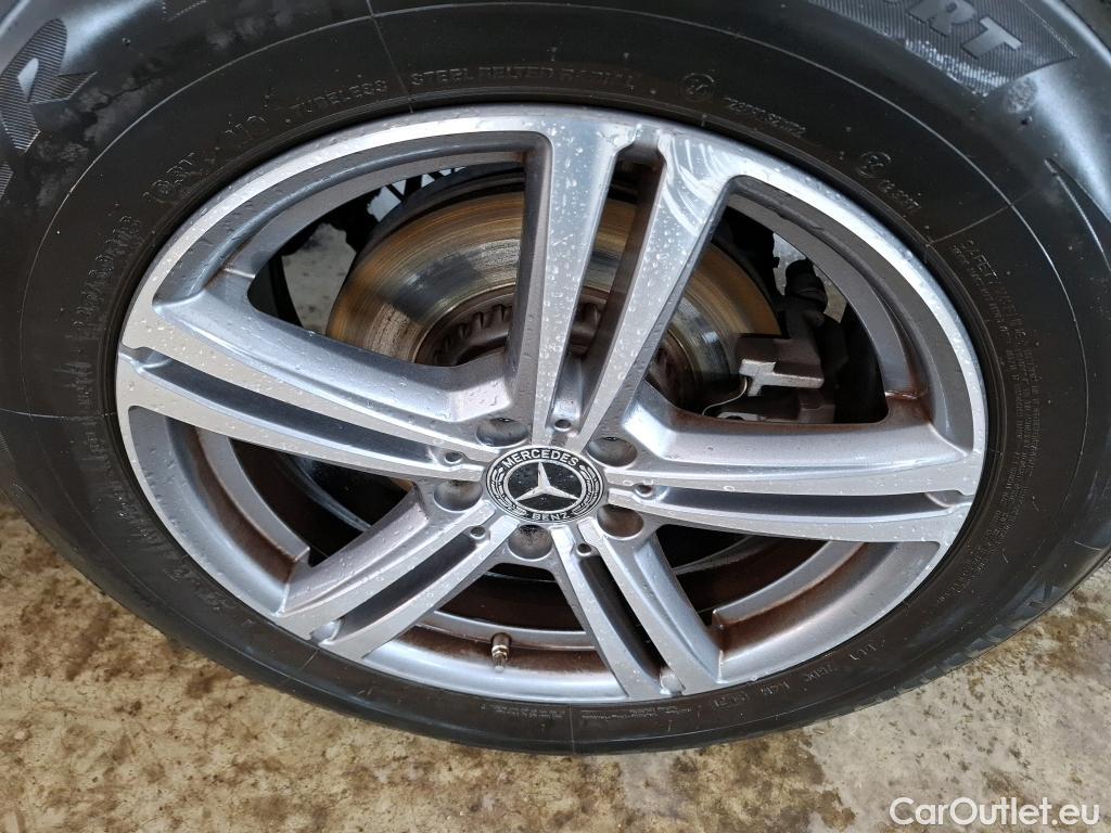  Mercedes  G-Klasee MERCEDES-BENZ GLC / 2019 / 5P / SUV 2.0 GLC 300 E BUSINESS LINE 4MATIC #9