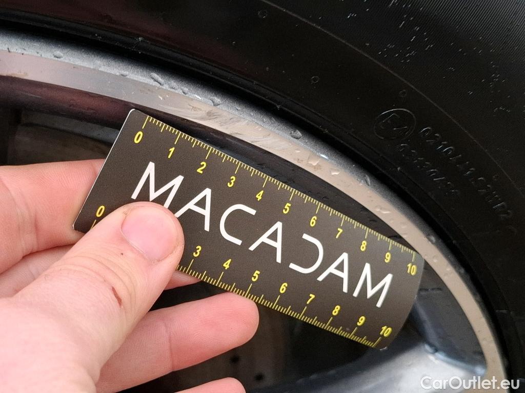  Mercedes  G-Klasee MERCEDES-BENZ GLC / 2019 / 5P / SUV 2.0 GLC 300 E BUSINESS LINE 4MATIC #18