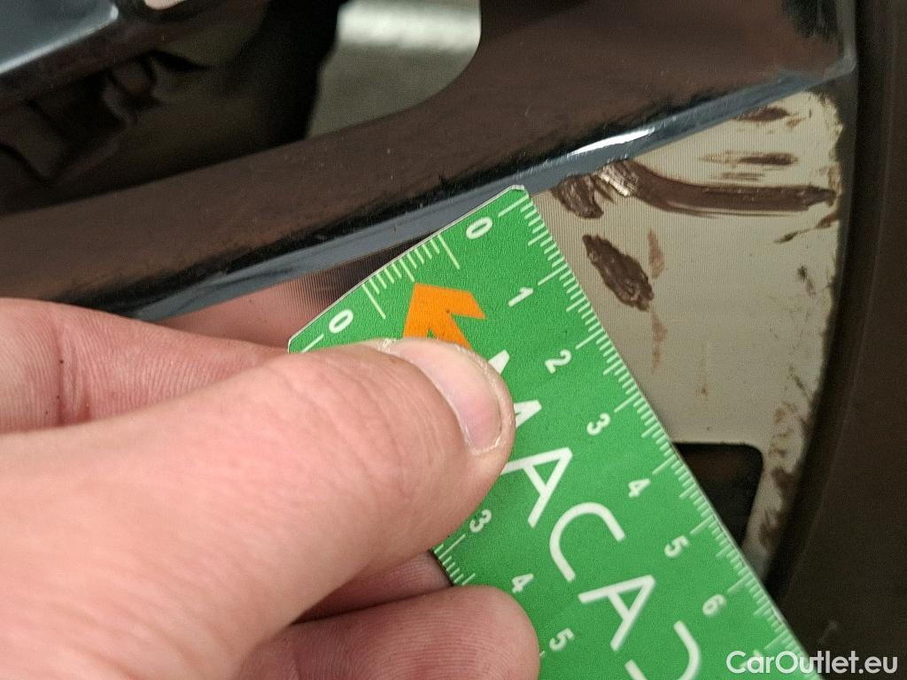  Peugeot  2008  Allure Business 1.5 HDi 110CV BVM6 E6d #50