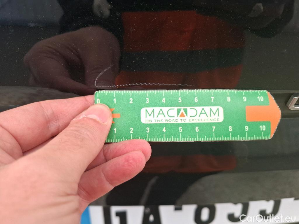  Peugeot  3008  Allure Pack 1.5 HDi 130CV BVA8 E6d #29