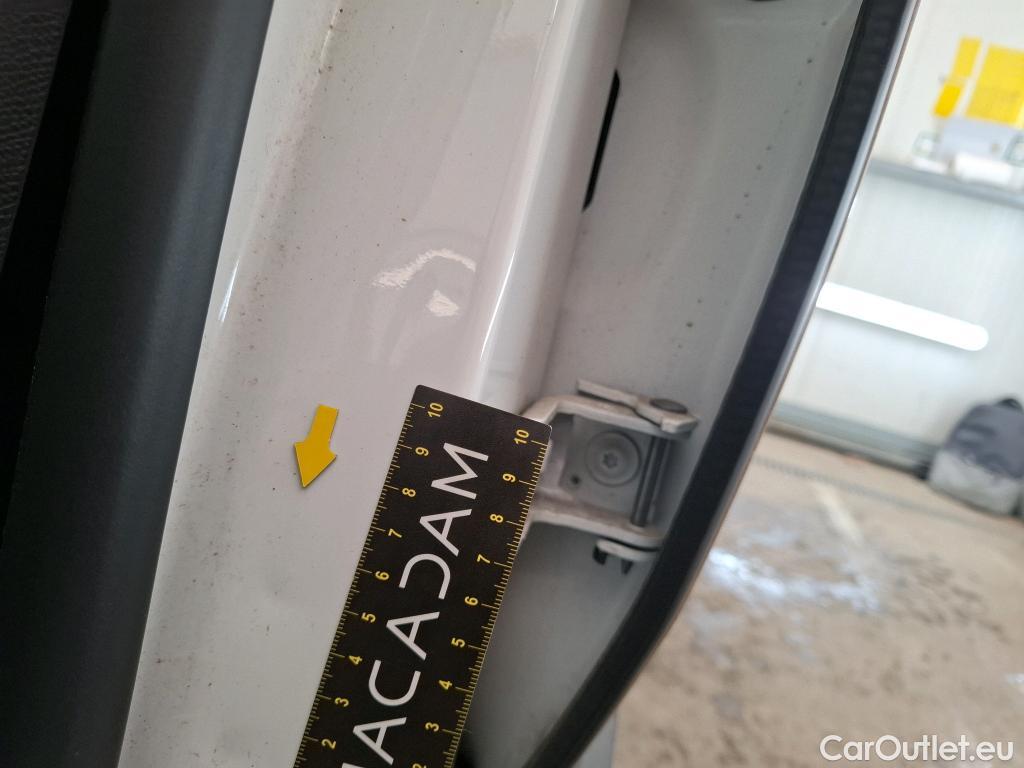  Peugeot  3008  Active Business 1.5 HDi 130CV BVA8 E6d #27