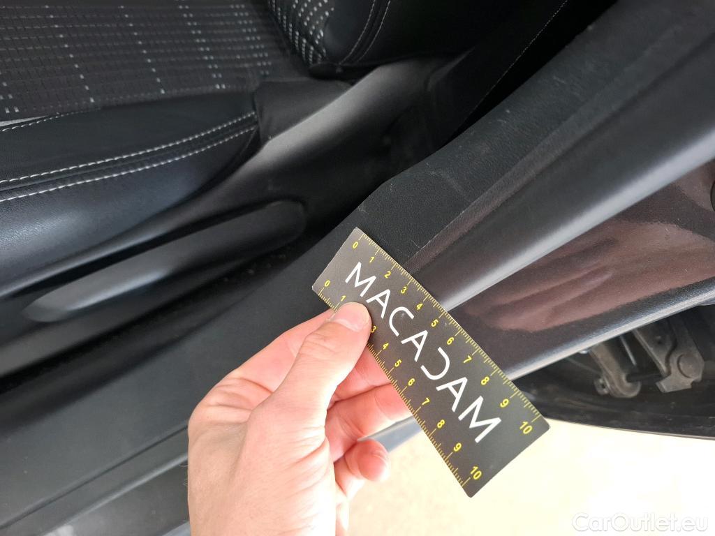  Peugeot  2008 PEUGEOT  5p Crossover BlueHDi 100 ¤6.c S&S ALLURE BUSINESS #29