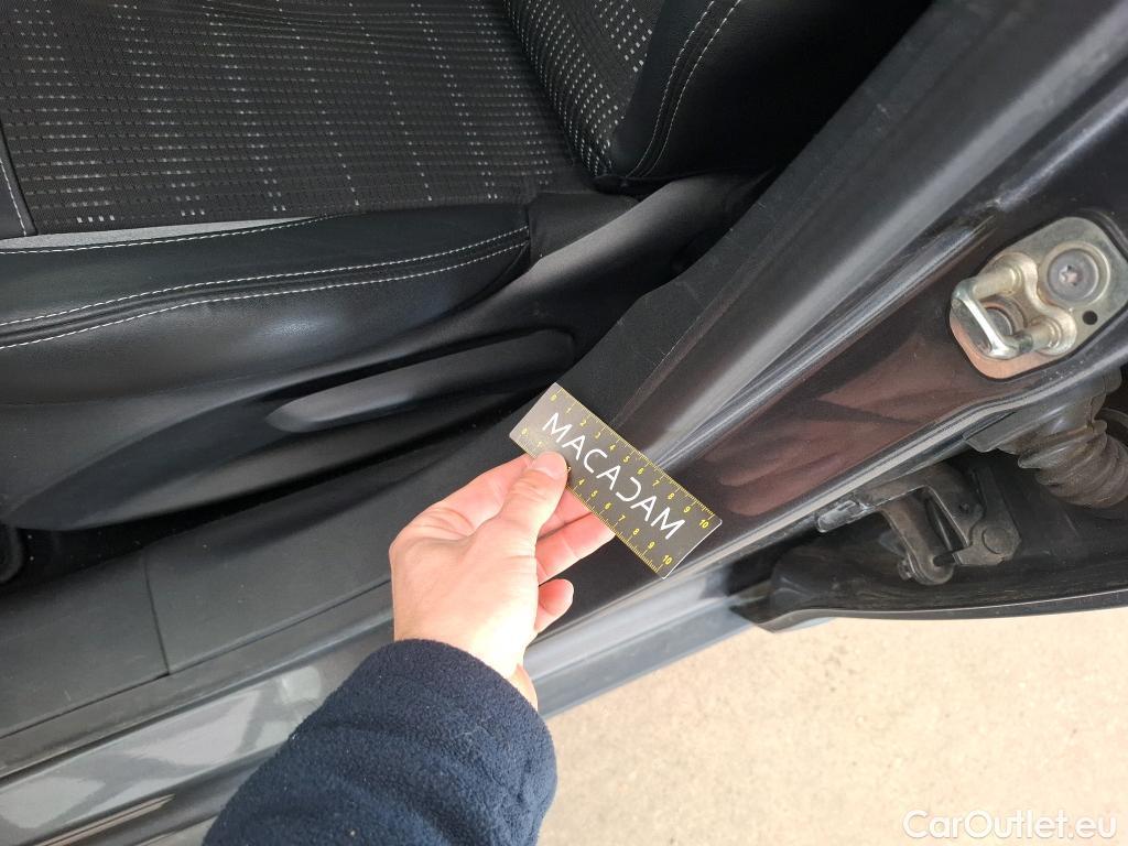  Peugeot  2008 PEUGEOT  5p Crossover BlueHDi 100 ¤6.c S&S ALLURE BUSINESS #28