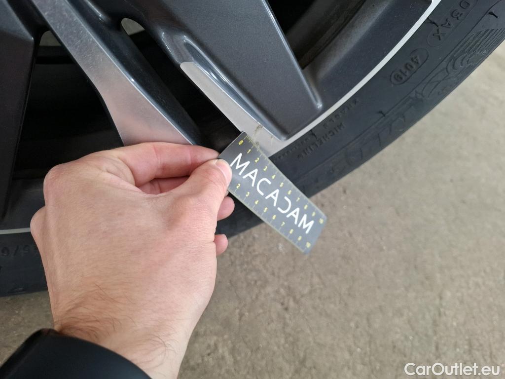  Peugeot  2008 PEUGEOT  5p Crossover BlueHDi 100 ¤6.c S&S ALLURE BUSINESS #35