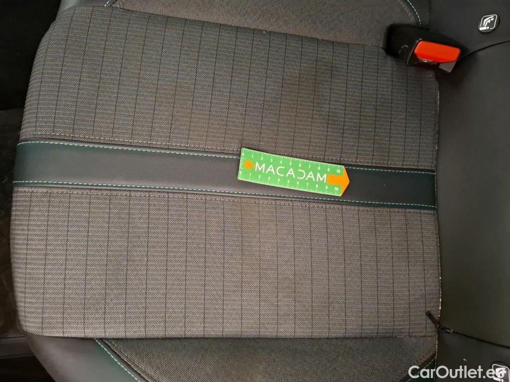  Peugeot  2008  Allure Business 1.5 HDi 110CV BVM6 E6d #79