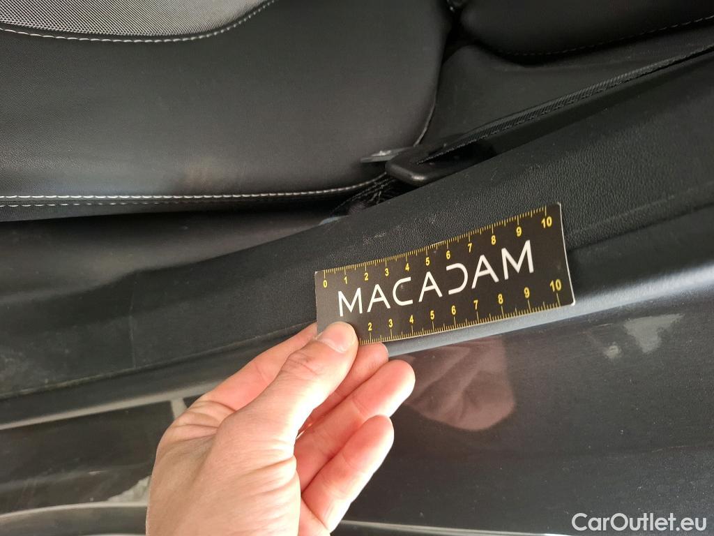  Peugeot  2008 PEUGEOT  5p Crossover BlueHDi 100 ¤6.c S&S ALLURE BUSINESS #31