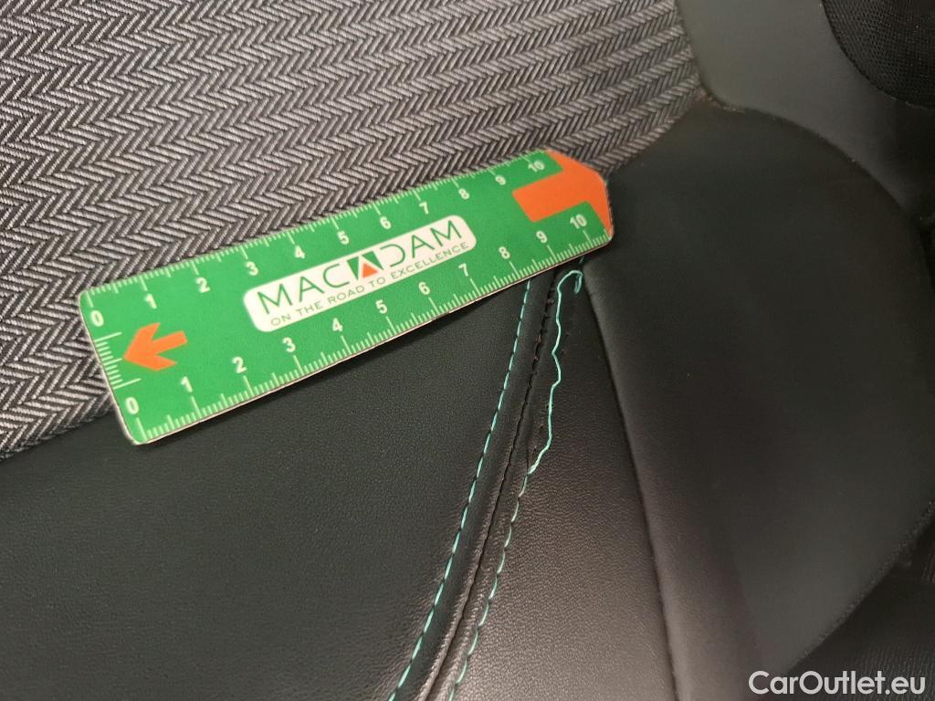  Peugeot  3008  Allure Pack 1.5 HDi 130CV BVA8 E6d #24