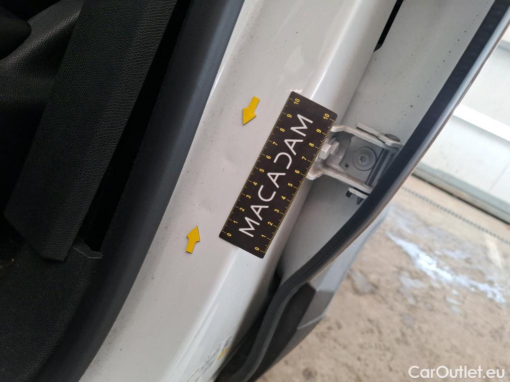  Peugeot  3008  Active Business 1.5 HDi 130CV BVA8 E6d #25