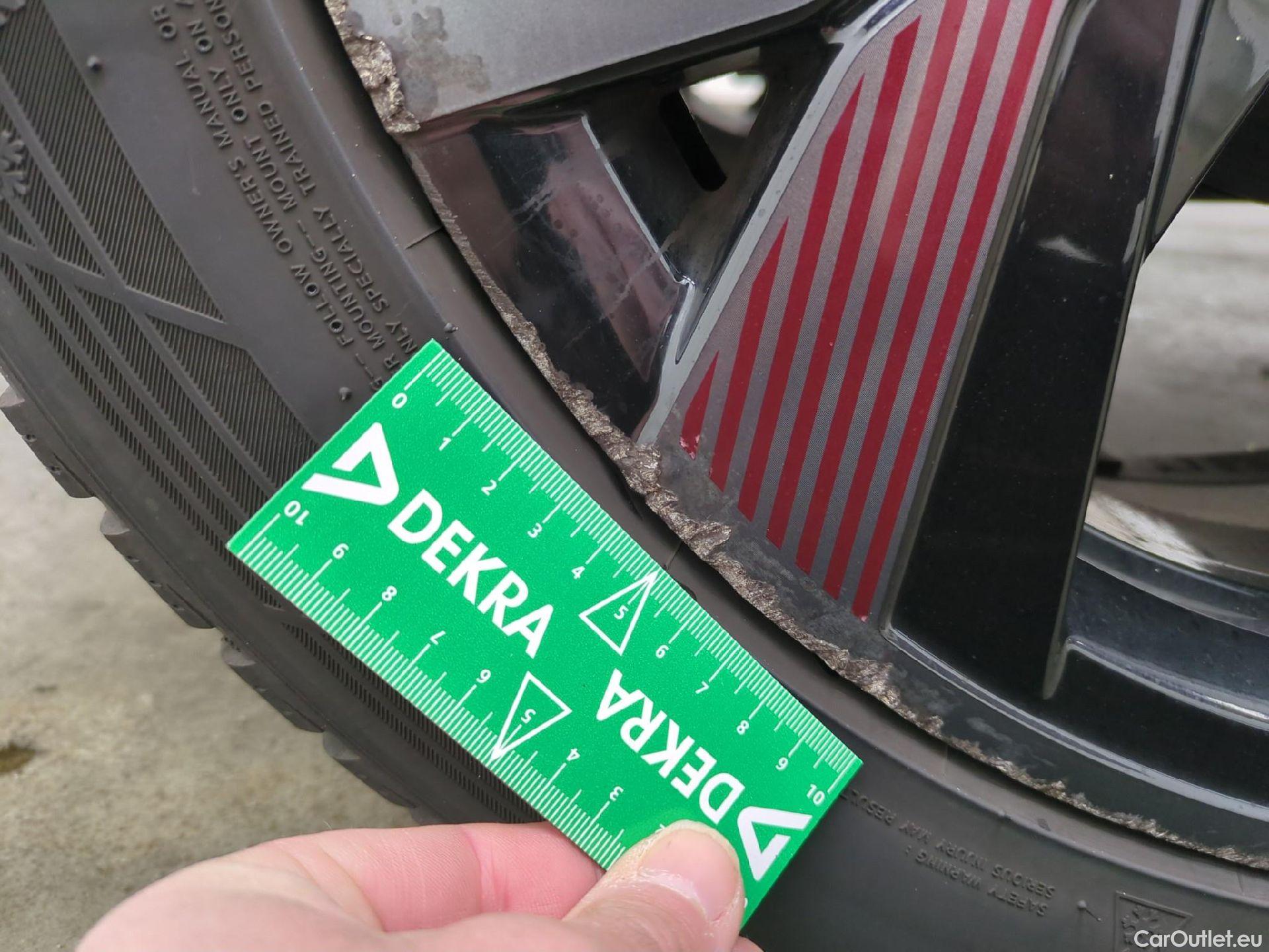  Renault  Arkana RENAULT  / 2021 / 5P / SUV R.S. Line TCe 160 EDC FAP - 21B #9