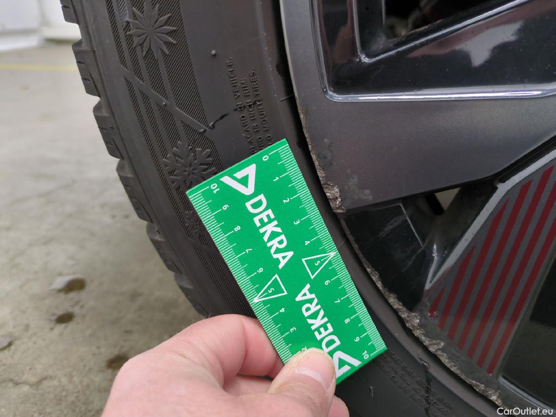  Renault  Arkana RENAULT  / 2021 / 5P / SUV R.S. Line TCe 160 EDC FAP - 21B #8