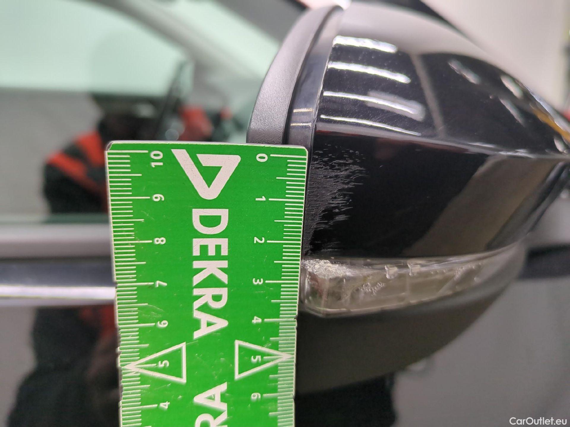  Volkswagen  T-ROC VOLKSWAGEN  / 2017 / 5P / SUV 2.0 TDI 150 LOUNGE BUSINESS DSG7 #39