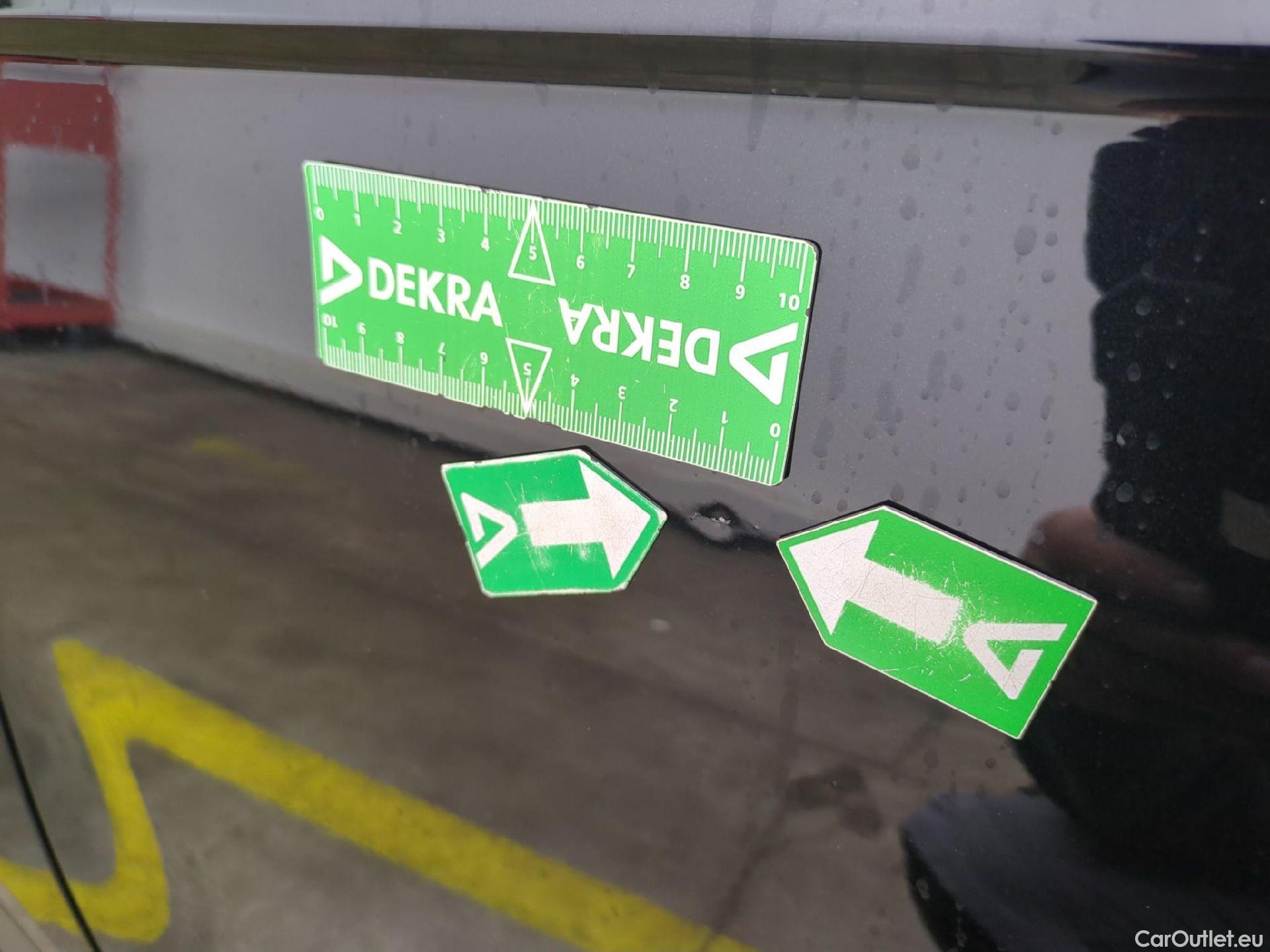  Volkswagen  T-ROC VOLKSWAGEN  / 2017 / 5P / SUV 2.0 TDI 150 LOUNGE BUSINESS DSG7 #17