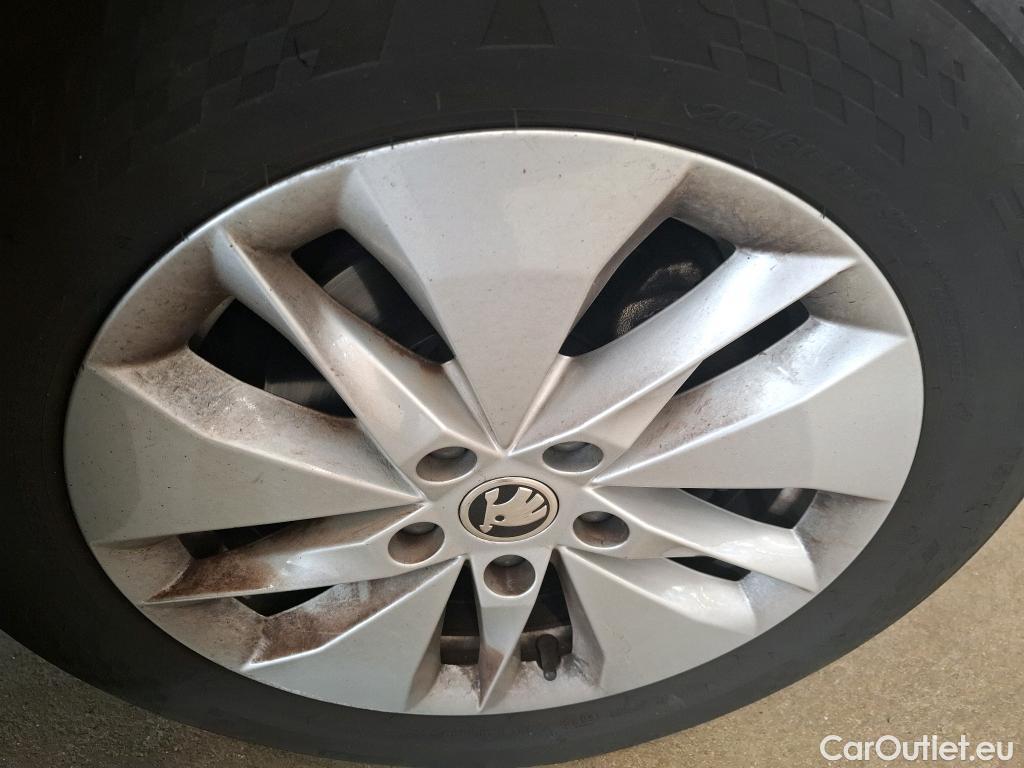  Skoda  Octavia  Break Ambition 2.0 TDI 150CV BVA7 E6d #5