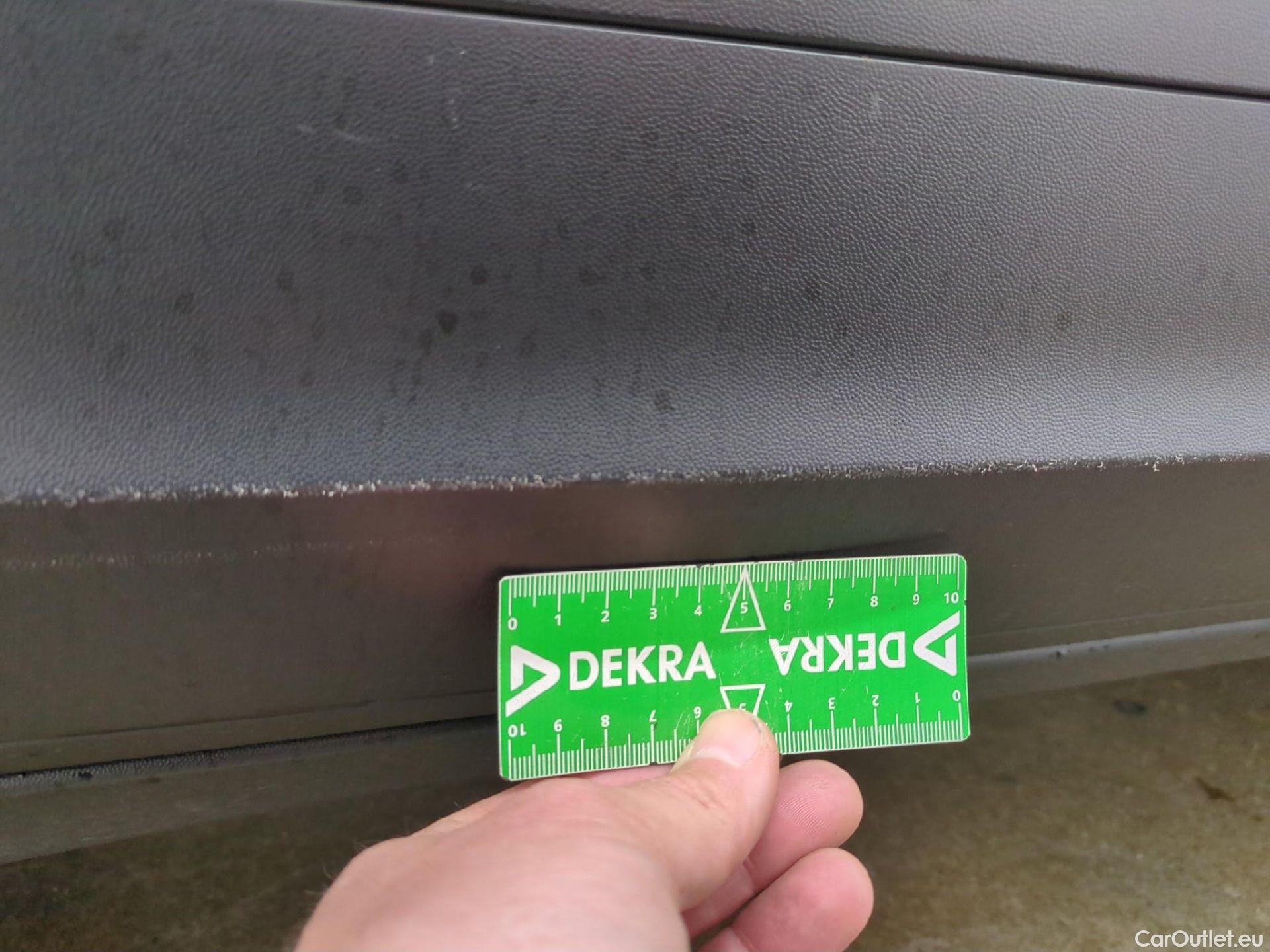  Volkswagen  T-ROC VOLKSWAGEN  / 2017 / 5P / SUV 2.0 TDI 150 LOUNGE BUSINESS DSG7 #33