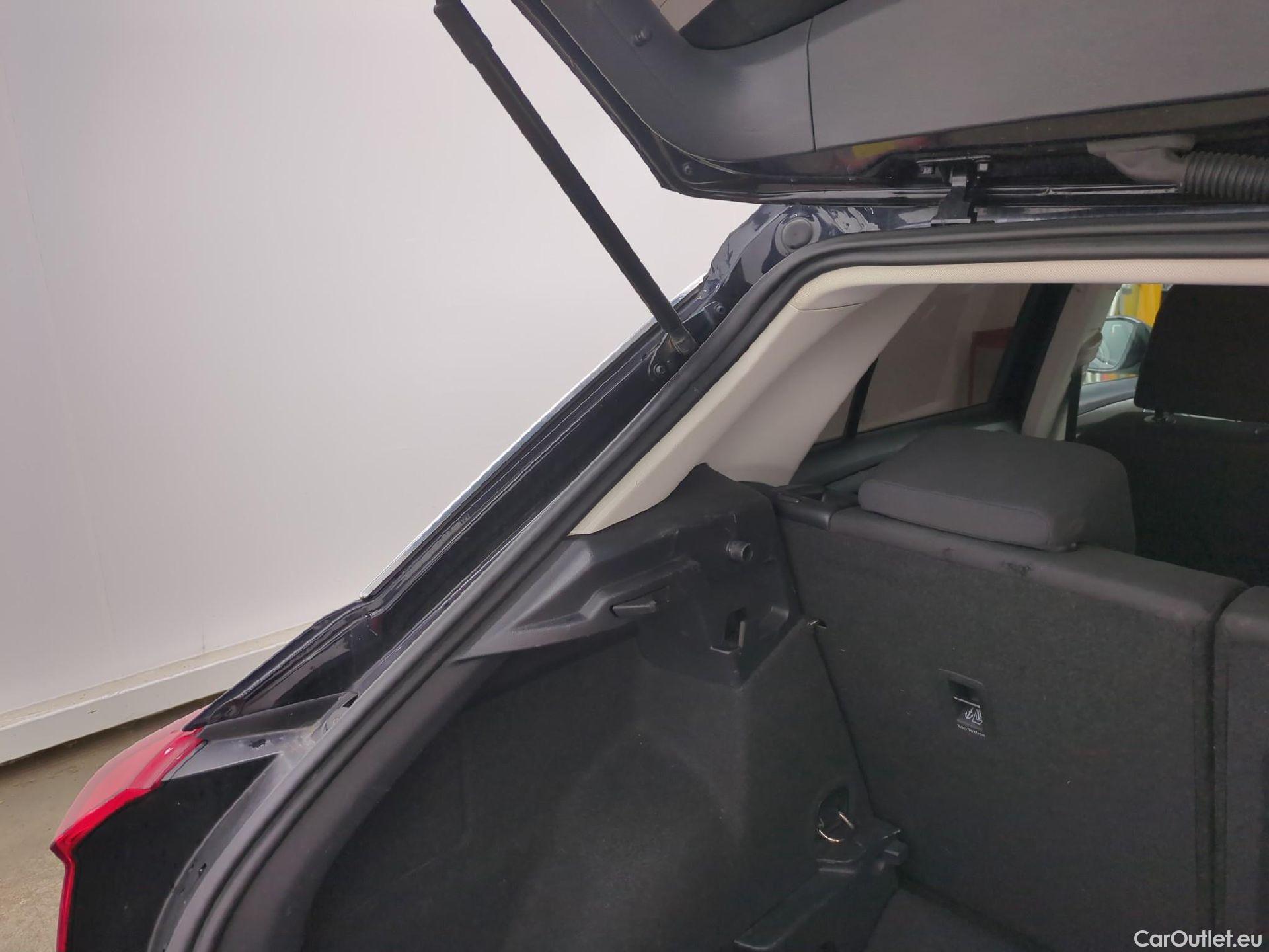  Volkswagen  T-ROC VOLKSWAGEN  / 2017 / 5P / SUV 2.0 TDI 150 LOUNGE BUSINESS DSG7 #11