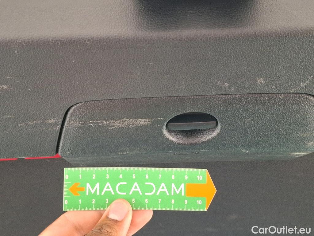  Volkswagen  Tiguan VOLKSWAGEN  / 2020 / 5P / SUV 2.0 TDI 150 DSG7 Life Business #29