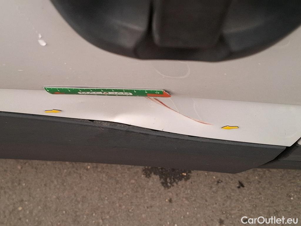  Iveco  Daily IVECO  / 2014 / 4P / Fourgon tôlé 3.0 35S14NA8 V11 H2 3520 B POWER #4