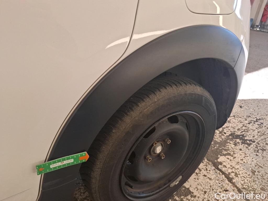  Citroen  C3  Société Feel 1.5 BlueHDI 100CV BVM6 E6dT #24