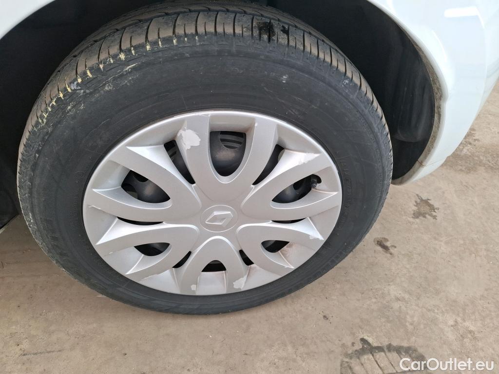  Renault  Clio  IV Air MediaNav 1.5 dCi 90CV BVM5 E6 #14