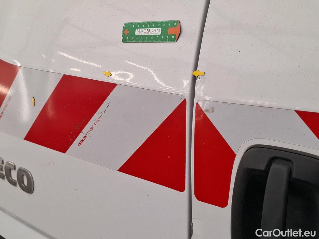  Iveco  Daily IVECO  / 2014 / 4P / Fourgon tôlé 3.0 35S14NA8 V11 H2 3520 B POWER #15