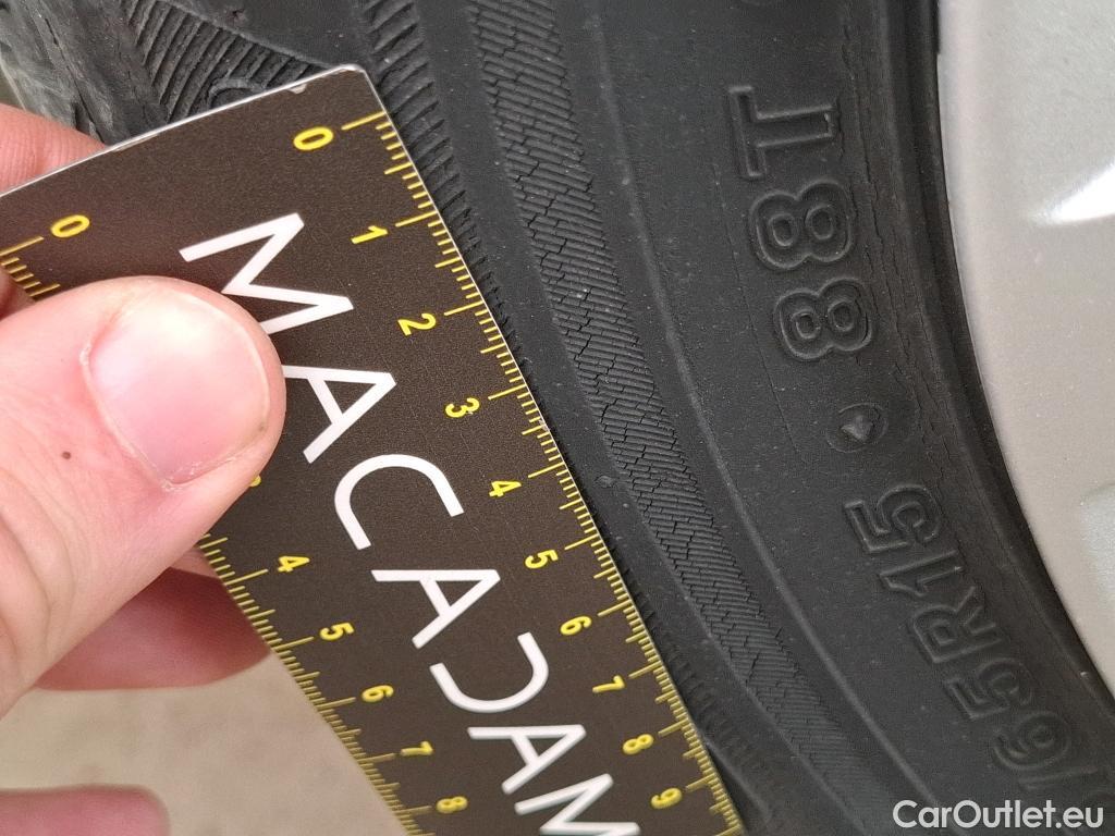  Renault  Clio  IV Air MediaNav 1.5 dCi 90CV BVM5 E6 #15