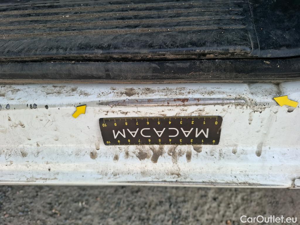  Peugeot  Boxer PEUGEOT  Chassis Cabine SC VU 2p Châssis cabine 2.0 BLUEHDI 130 PRO SR 435 L4 #17