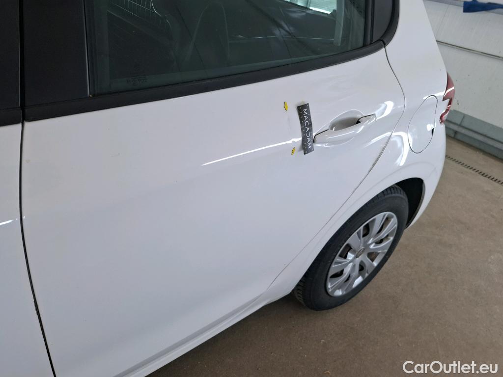  Peugeot  208  Affaire Premium 1.5 HDi 100CV BVM5 E6dT #2