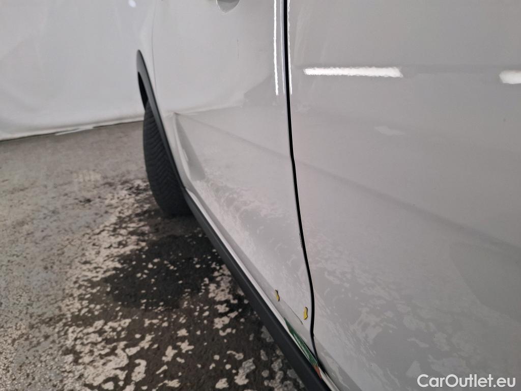  Citroen  C3  Société Feel 1.5 BlueHDI 100CV BVM6 E6dT #4