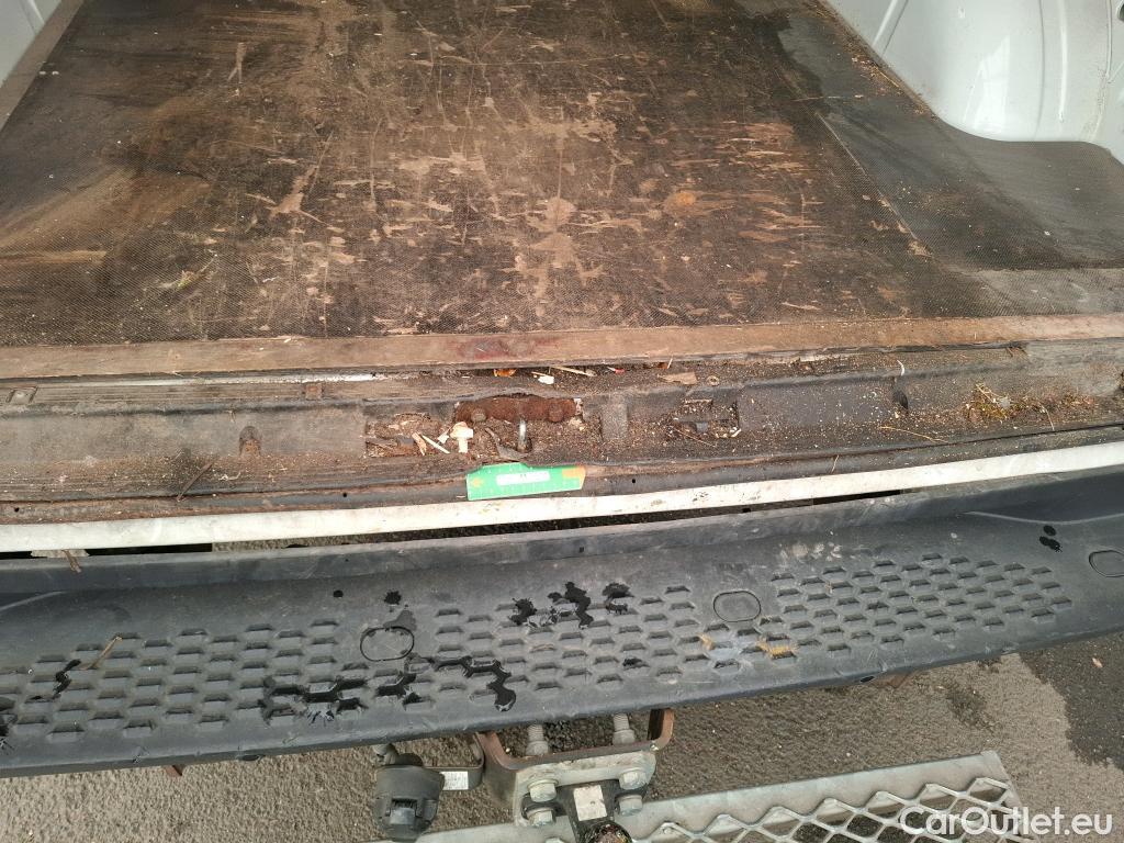  Iveco  Daily IVECO  / 2014 / 4P / Fourgon tôlé 3.0 35S14NA8 V11 H2 3520 B POWER #32