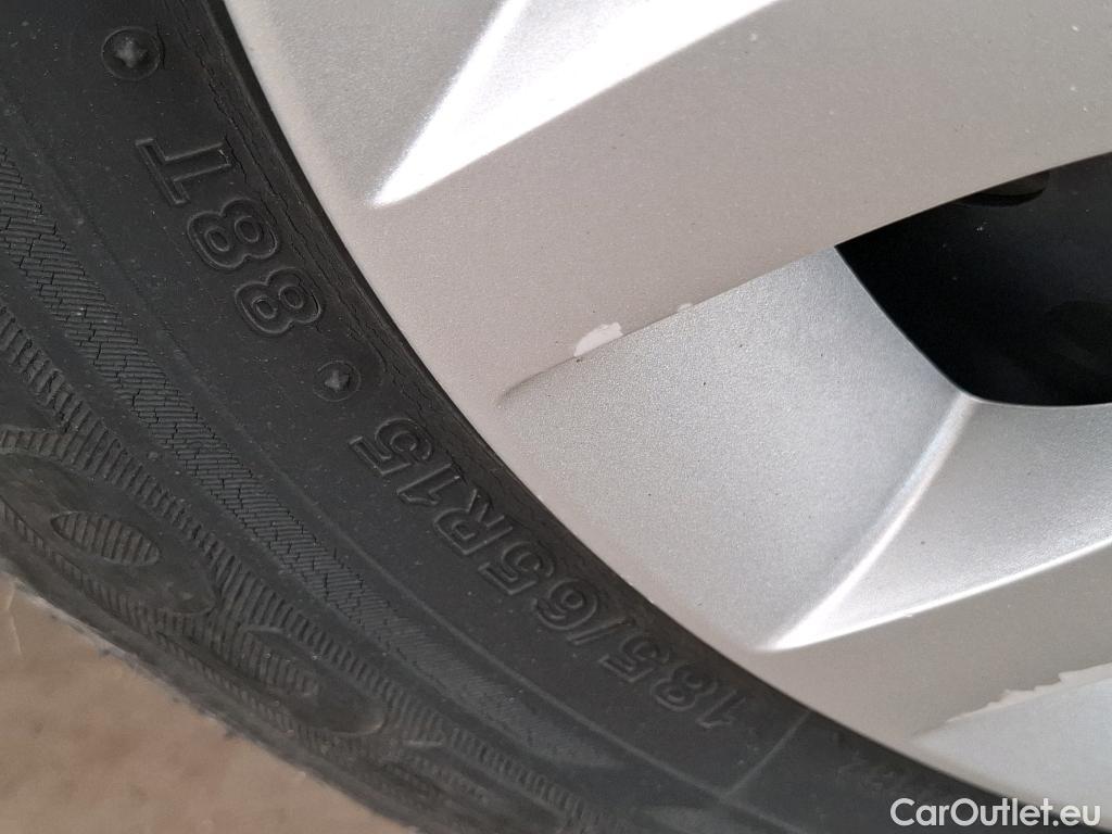  Renault  Clio  IV Air MediaNav 1.5 dCi 90CV BVM5 E6 #17