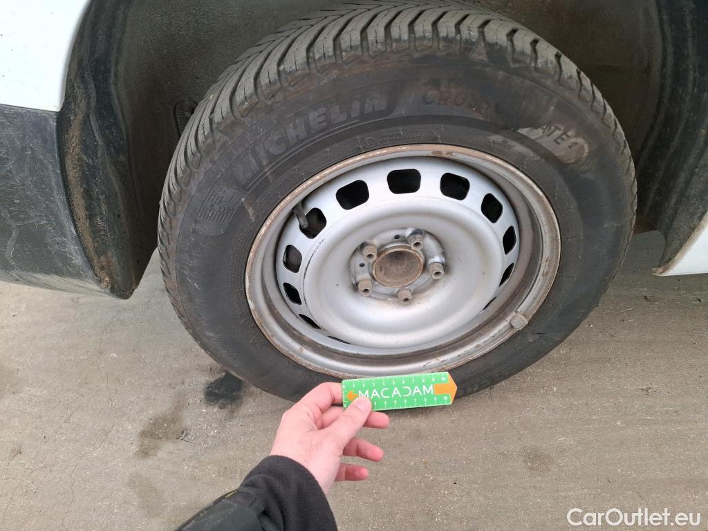  Citroen  Berlingo  Fourgon Club M 650 1.5 BlueHDi 100CV BVM6 E6d #37