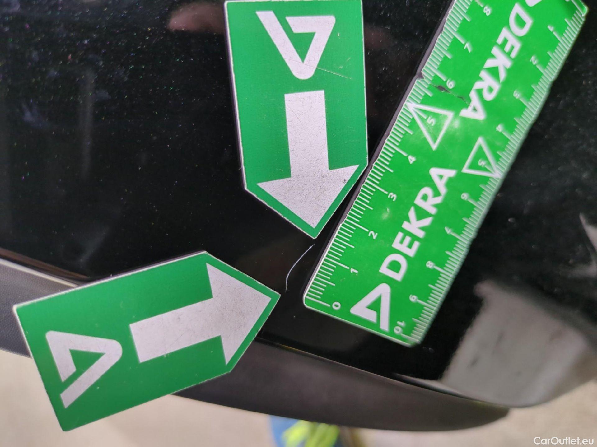  Citroen  C4 X (2022) PureTech 130 S&S EAT8 Feel Pack / GARANTIE CONSTRUCTEUR 10 ANS VOIR PHOTO 2 #8