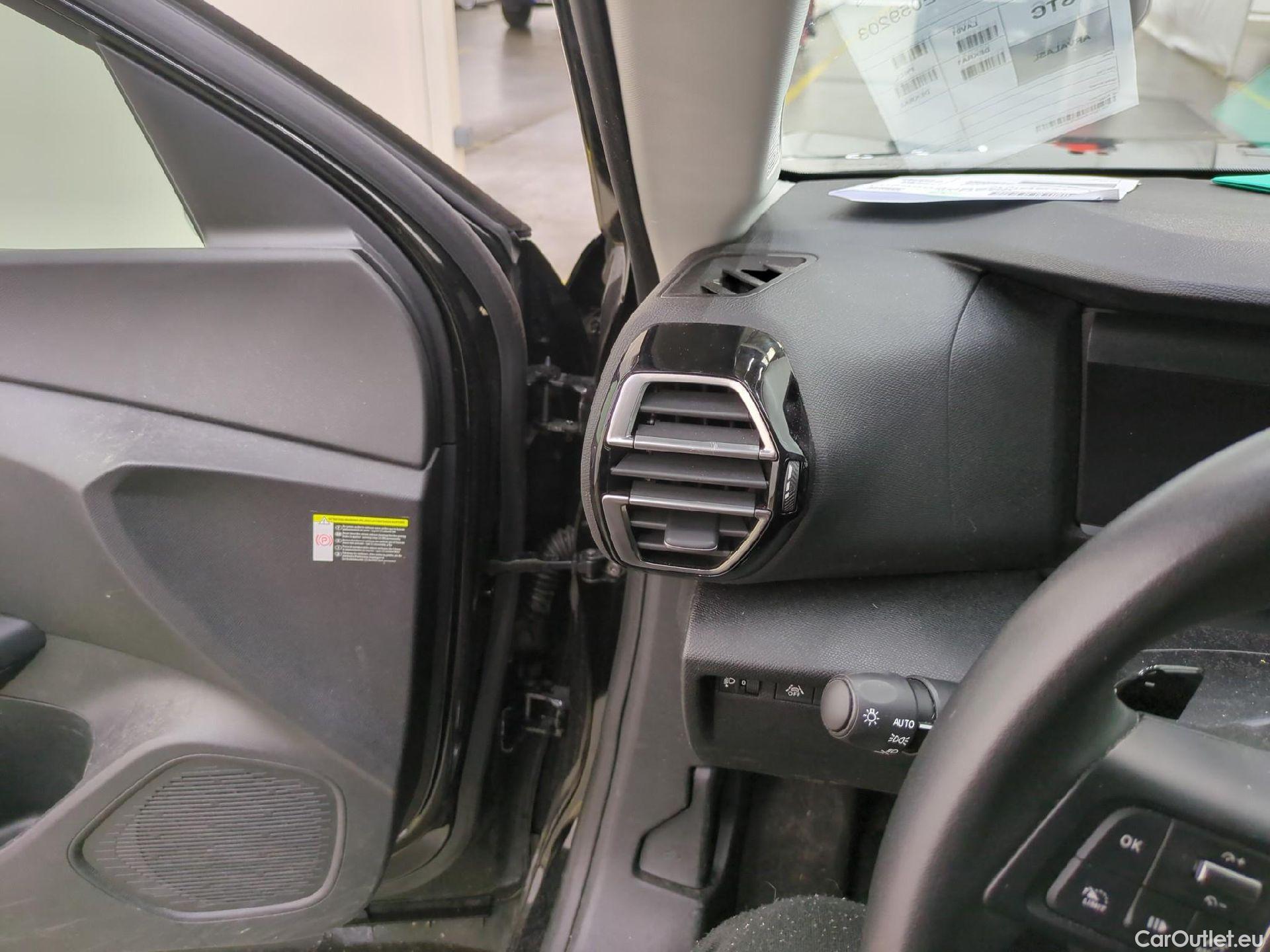  Citroen  C4 X (2022) PureTech 130 S&S EAT8 Feel Pack / GARANTIE CONSTRUCTEUR 10 ANS VOIR PHOTO 2 #6