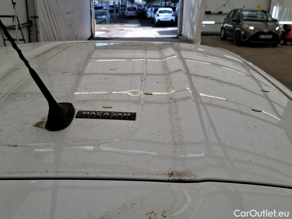  Citroen  C3  Société Feel 1.5 BlueHDI 100CV BVM6 E6d #3