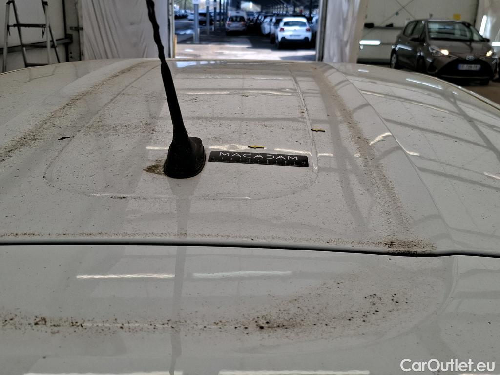  Citroen  C3  Société Feel 1.5 BlueHDI 100CV BVM6 E6d #2