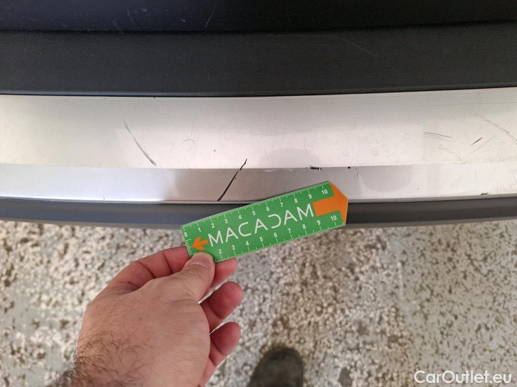  Peugeot  2008  Allure Pack 1.5 HDi 110CV BVM6 E6d #19