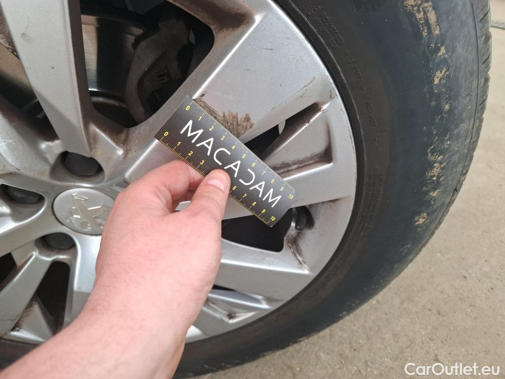  Peugeot  3008  Active Pack 1.5 HDi 130CV BVA8 E6d #34