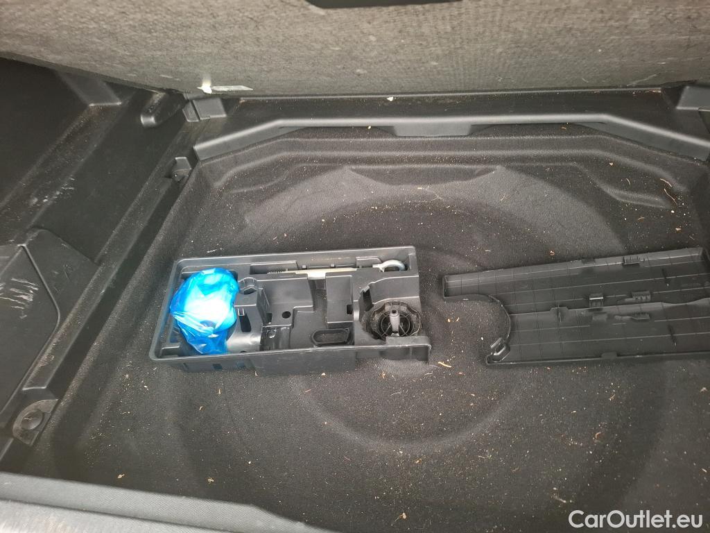  Peugeot  3008  Active Pack 1.5 HDi 130CV BVA8 E6d #48