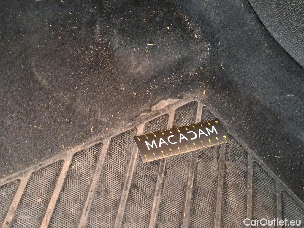  Peugeot  3008  Active Pack 1.5 HDi 130CV BVA8 E6d #43