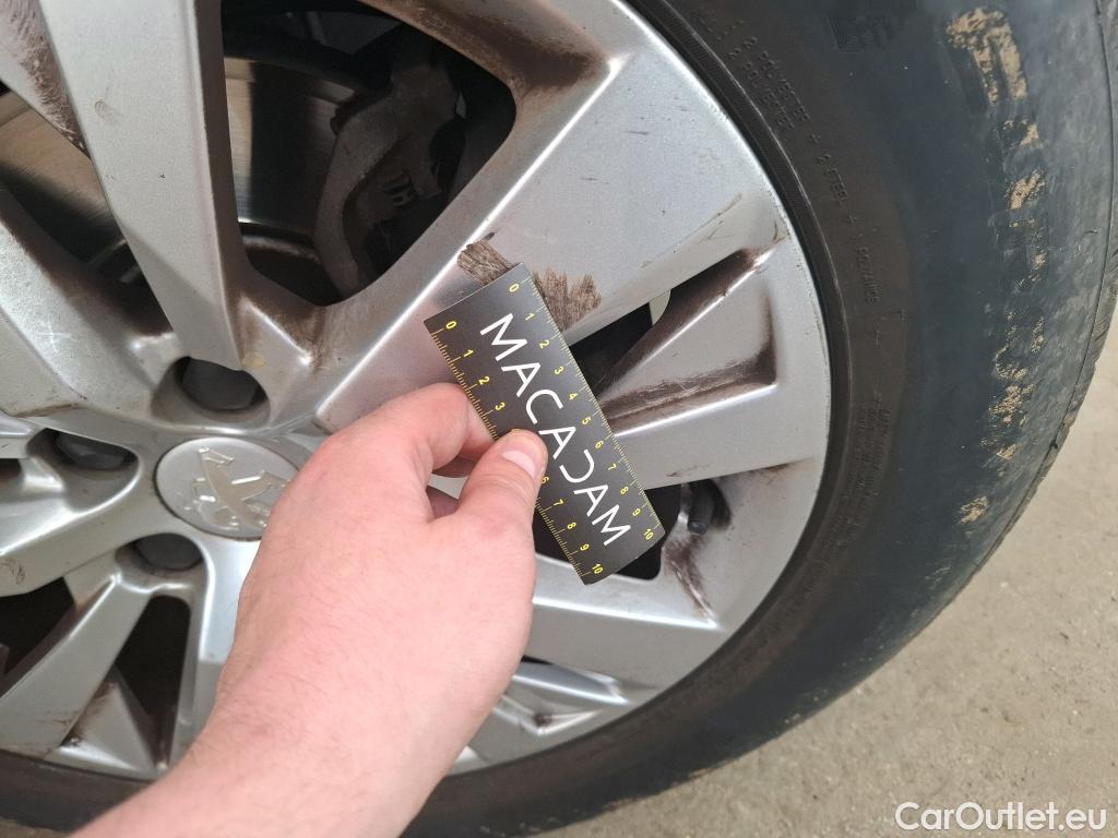  Peugeot  3008  Active Pack 1.5 HDi 130CV BVA8 E6d #35