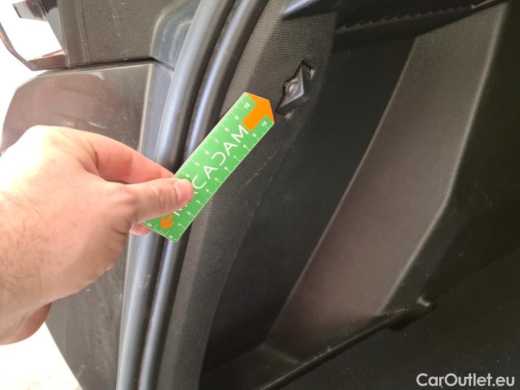  Peugeot  2008  Allure Pack 1.5 HDi 110CV BVM6 E6d #31